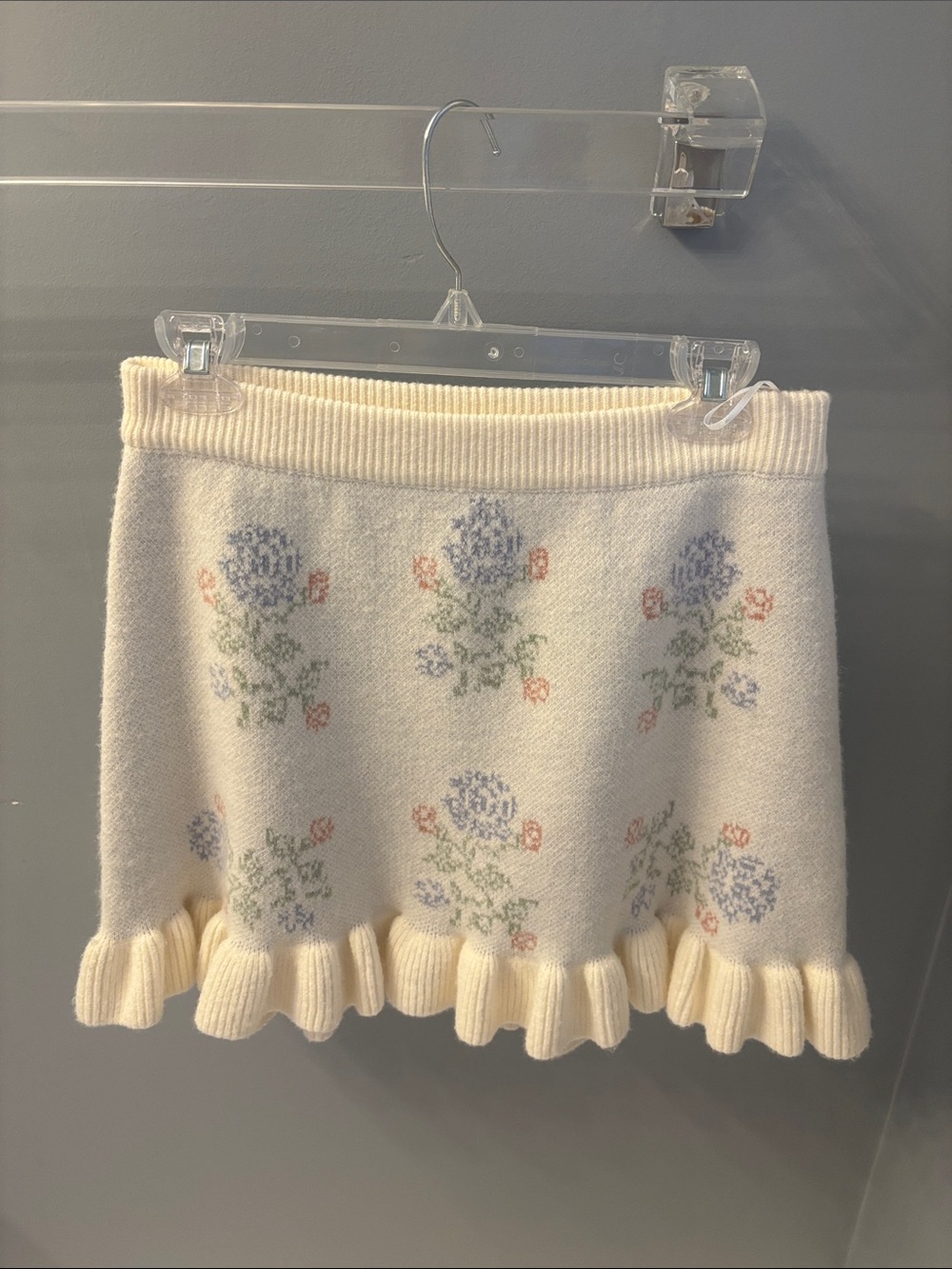 Cream Floral Knit Mini Skirt with Ruffled Hem